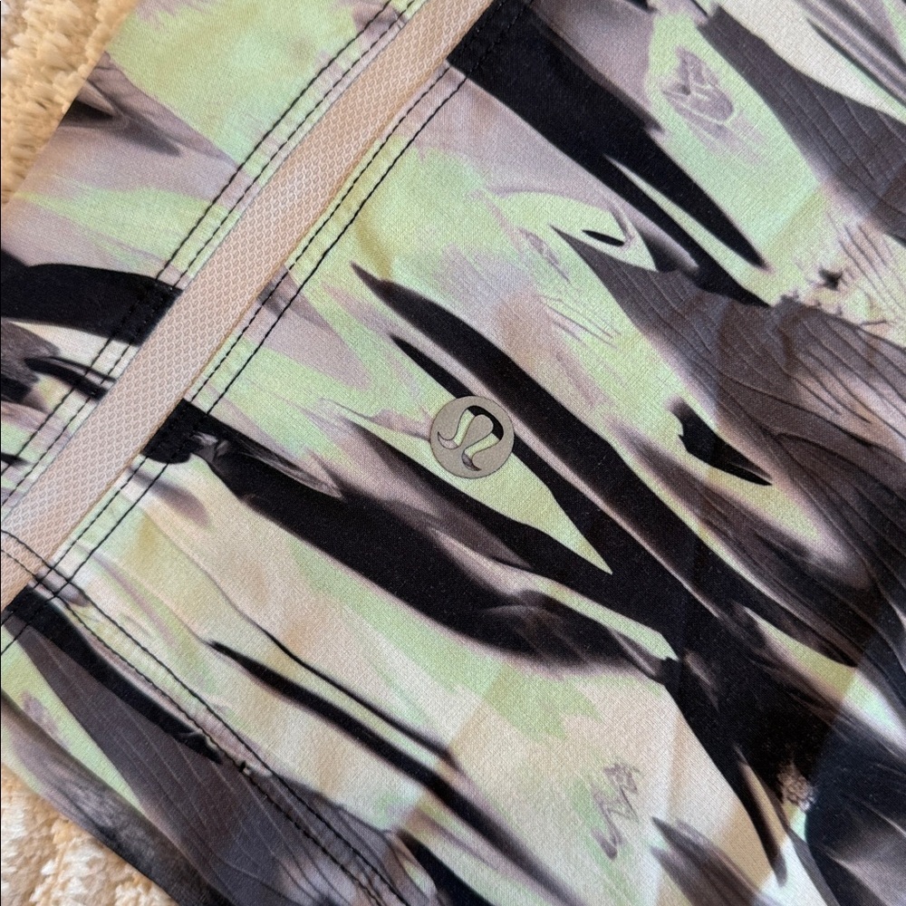 Lululemon Mens Pace Breaker Linerless Athletic Shorts 7” Paint Glide Green Black - Picture 6 of 9